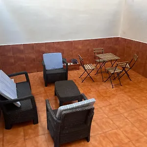 https://casa-claudia-el-medano-tenerife.in-canary-islands.com